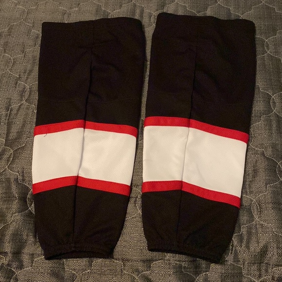 Athletic knit a pair of mens hockey socks size small - Picture 2 of 4